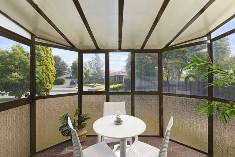 Photo of property in 12 Kaputone Place, Belfast, Christchurch, 8051