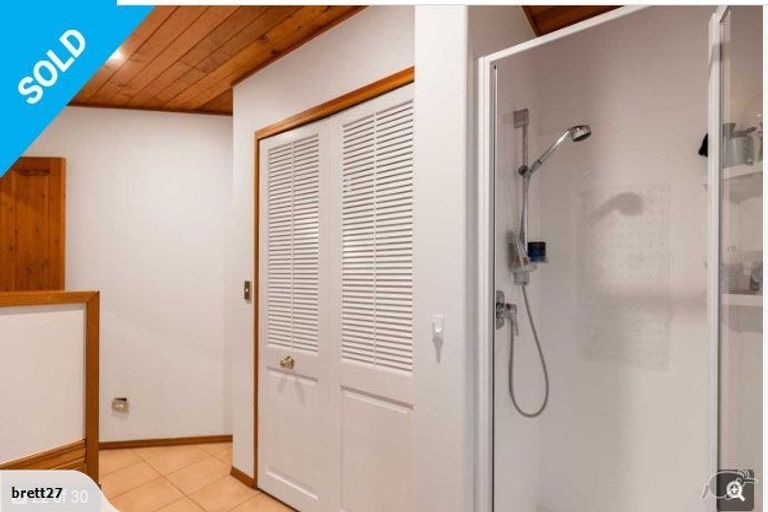 Photo of property in 1b Caples Place, Fernhill, Queenstown, 9300