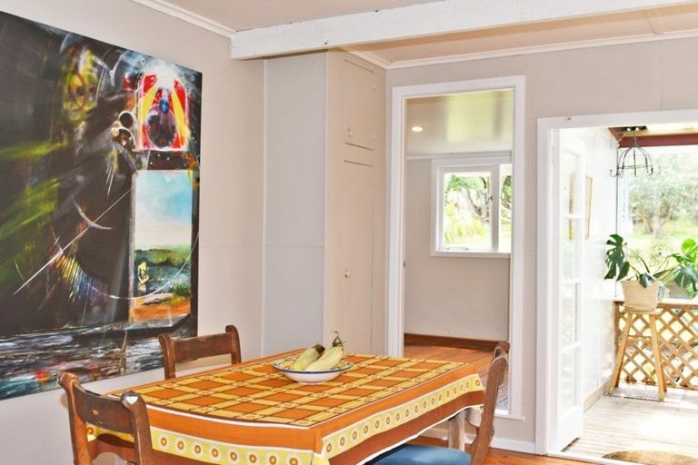 Photo of property in 38 Hauraki Road, Leigh, Warkworth, 0985