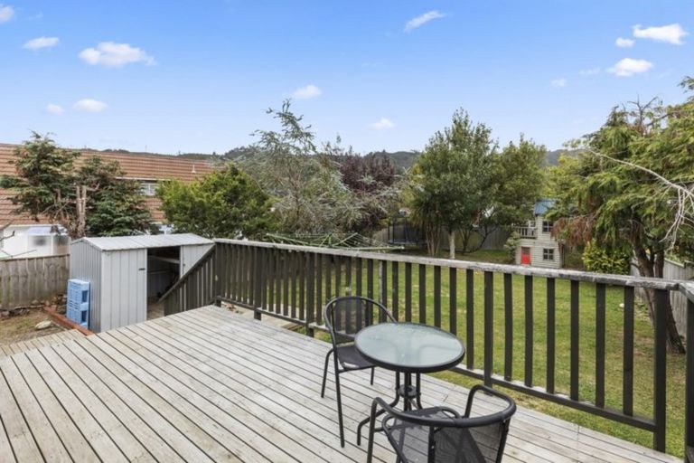 Photo of property in 5 Kopara Grove, Stokes Valley, Lower Hutt, 5019