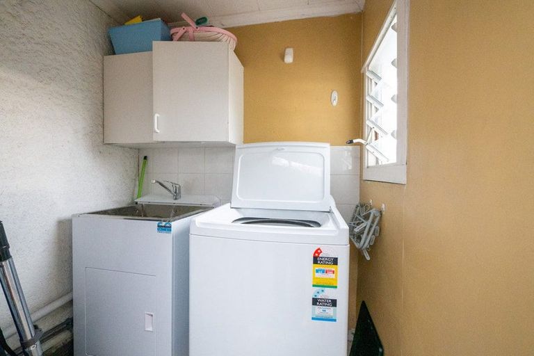 Photo of property in 40 Hargest Crescent, Saint Kilda, Dunedin, 9012