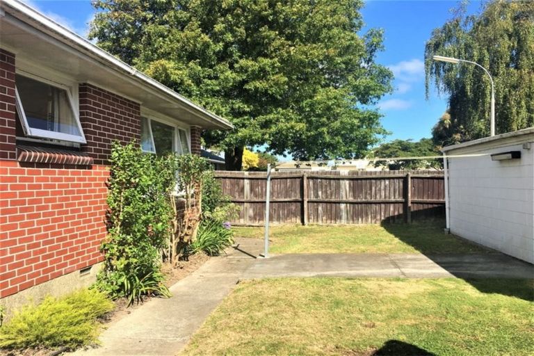 Photo of property in 1/44 Division Street, Riccarton, Christchurch, 8041