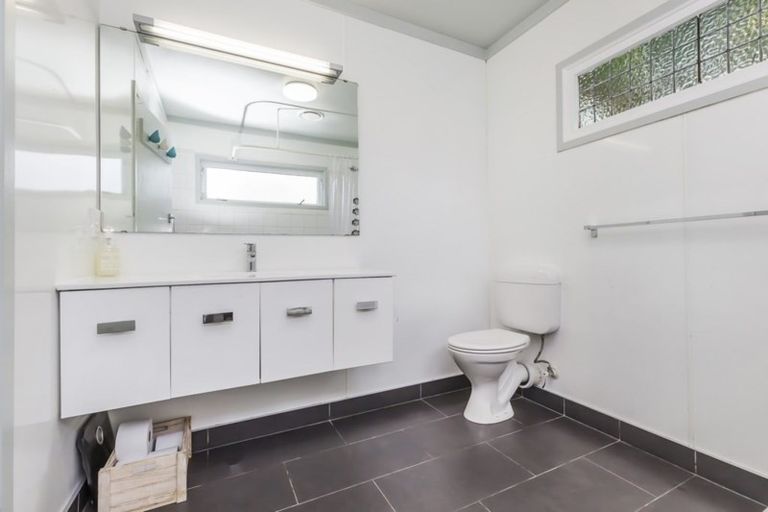 Photo of property in 18 Milton Street, Berhampore, Wellington, 6023