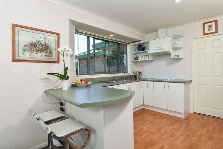 Photo of property in 10 Dorchester Place, Nawton, Hamilton, 3200