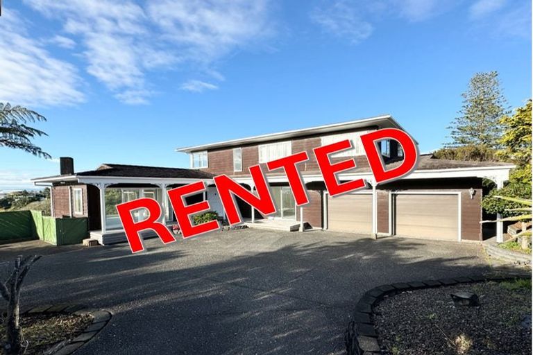 Photo of property in 25 Aberdeen Road, Castor Bay, Auckland, 0620