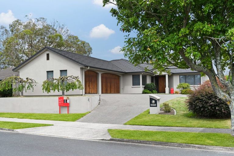 Photo of property in 4 Malbec Place, Rototuna, Hamilton, 3210