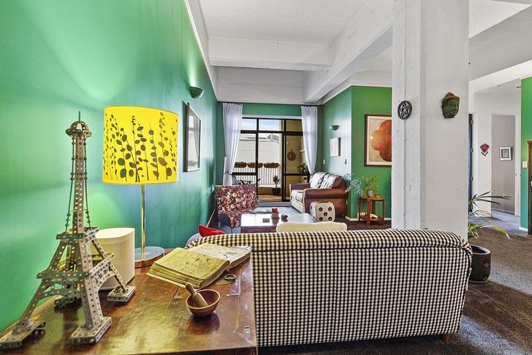 Photo of property in Tennyson Apartments, 13/25 Tennyson Street, Te Aro, Wellington, 6011