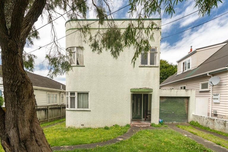 Photo of property in 323 Adelaide Road, Newtown, Wellington, 6021