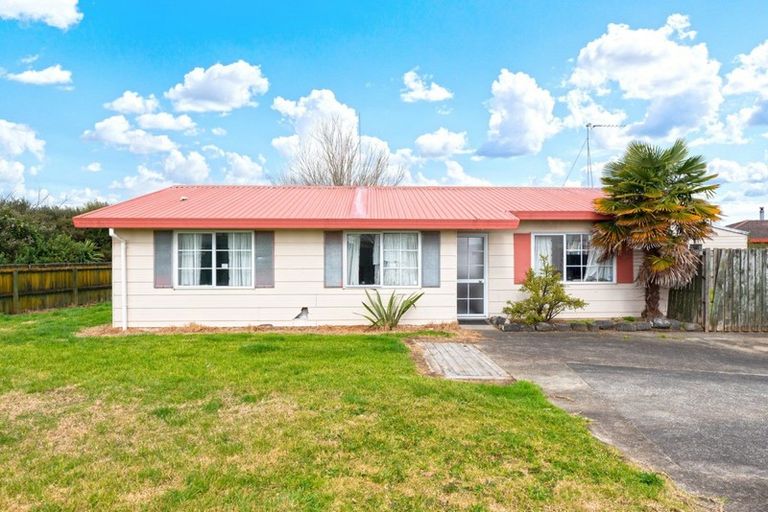Photo of property in 28 Trimdon Street, Randwick Park, Auckland, 2105