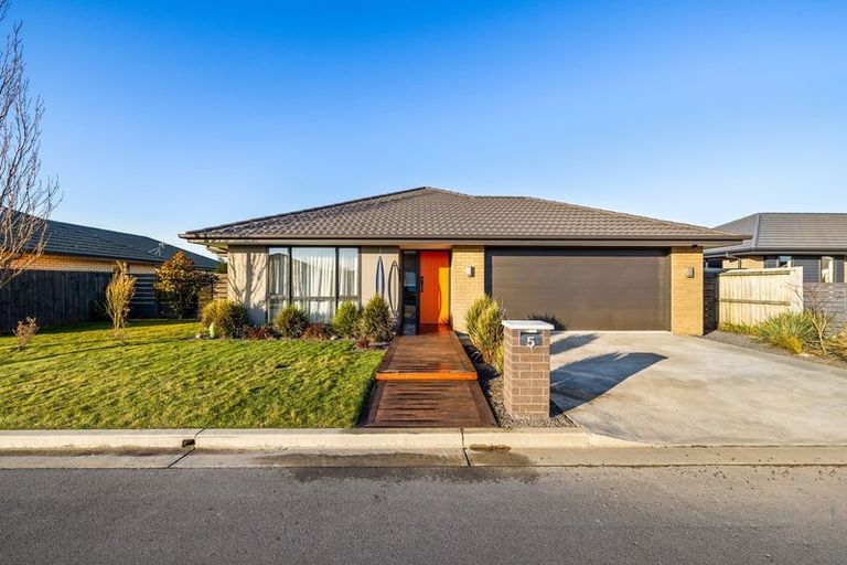 Photo of property in 5 Catchpole Place, Woodend, 7610