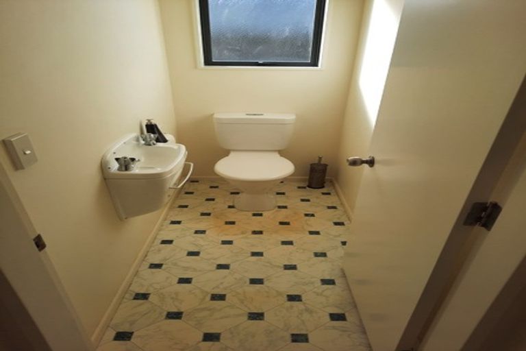 Photo of property in 32 Tararua Street, Trentham, Upper Hutt, 5018