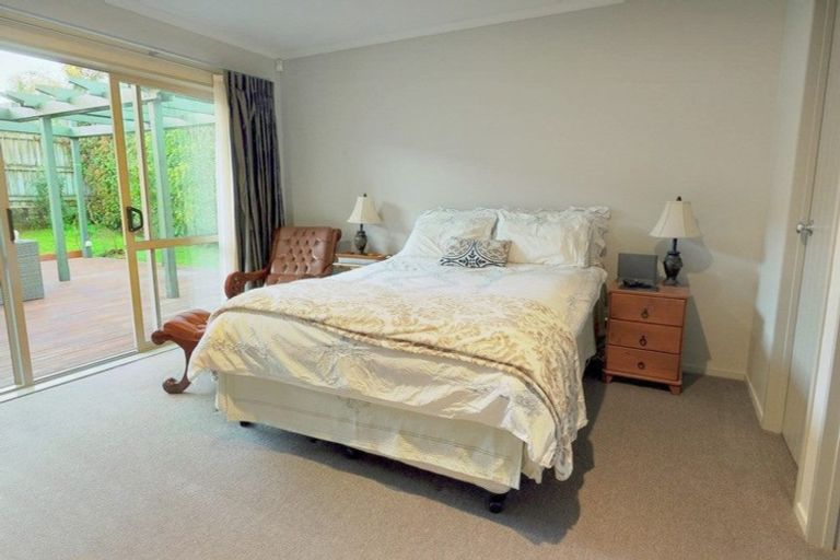 Photo of property in 10 Parkhaven Drive, Rosehill, Papakura, 2113