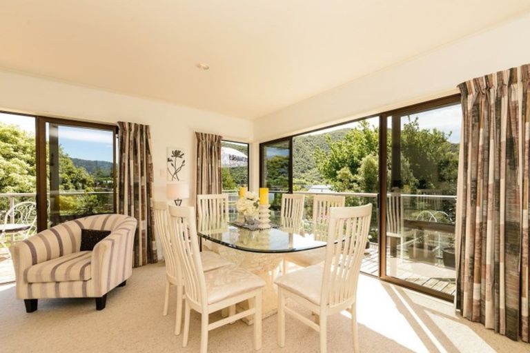 Photo of property in 243a Waikawa Road, Waikawa, Picton, 7220