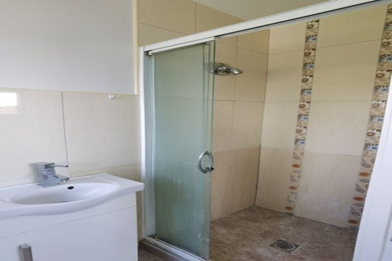 Photo of property in 13a Gifford Road, Papatoetoe, Auckland, 2025