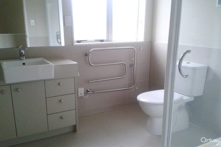 Photo of property in 22 Riviera Drive, Flat Bush, Auckland, 2019