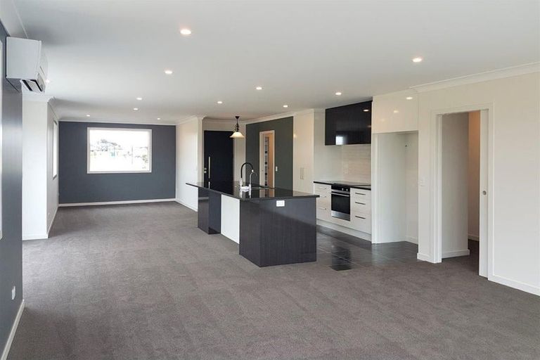 Photo of property in 89 Kaurinui Crescent, One Tree Point, 0118