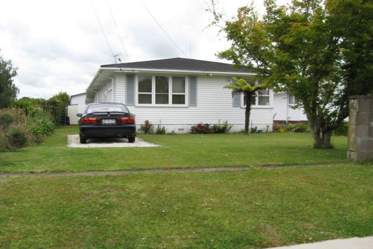 Photo of property in 17 Sullivan Avenue, Mangere Bridge, Auckland, 2022