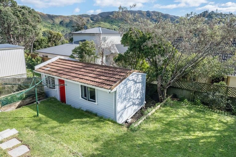 Photo of property in 17 Warwick Street, Wilton, Wellington, 6012