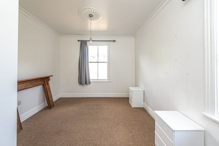 Photo of property in 26 Hussey Street, Waverley, 4510