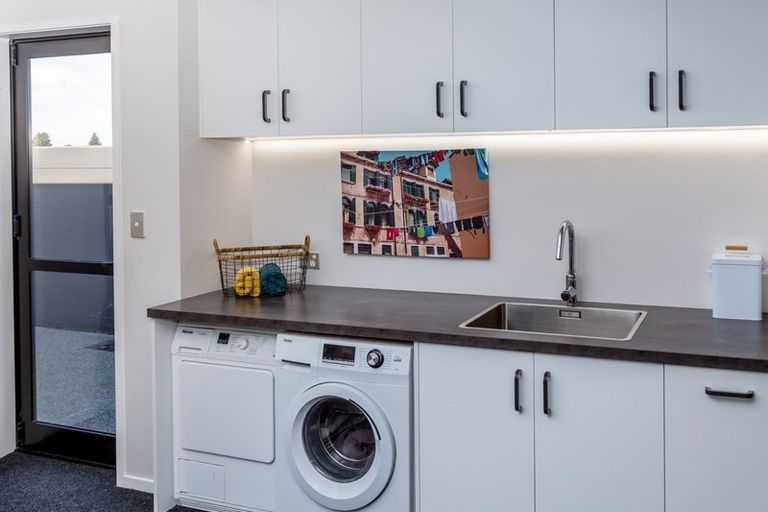 Photo of property in 16 Plains Avenue, Masterton, 5810