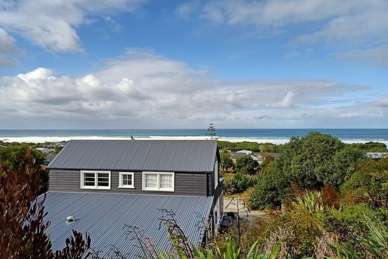 Photo of property in 17 Queen Street, Brighton, Dunedin, 9035