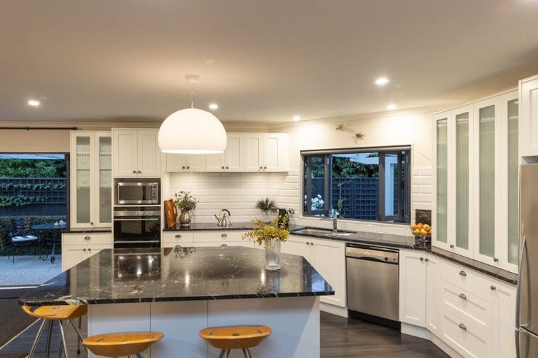 Photo of property in 86a Pahiatua Street, Hokowhitu, Palmerston North, 4410