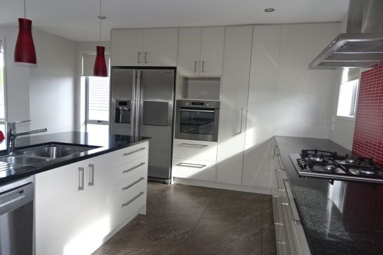 Photo of property in 198 Ballintoy Park Drive, Welcome Bay, Tauranga, 3175