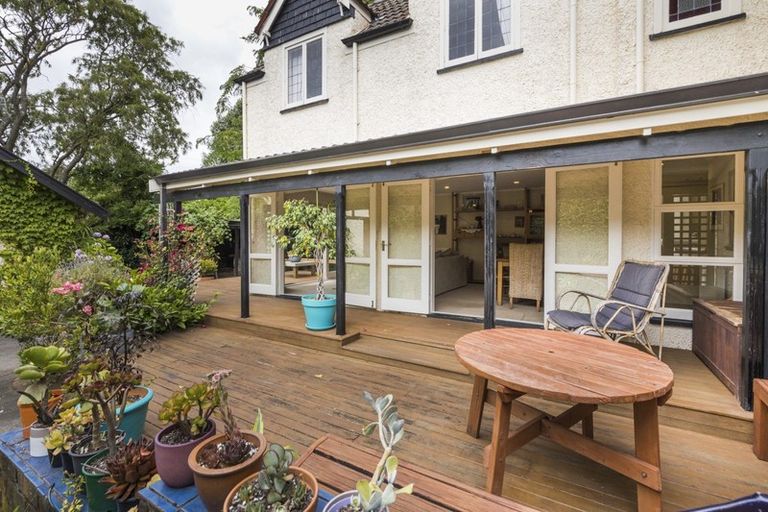 Photo of property in 27 Alan Street, Palmerston North, 4414