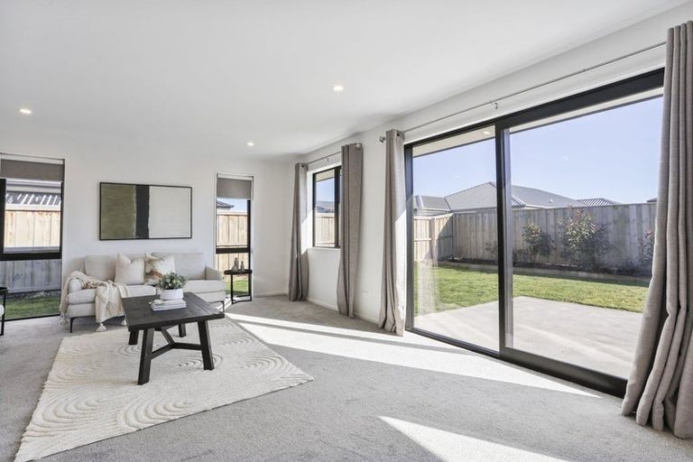 Photo of property in 21 Herridge Street, Woodend, 7610
