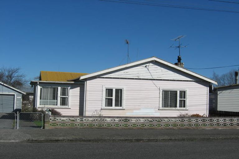 Photo of property in 2 Wakelin Street, Carterton, 5713