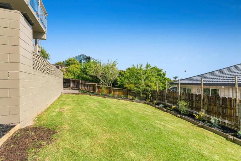 Photo of property in 20 Whangaparaoa Road, Red Beach, 0932