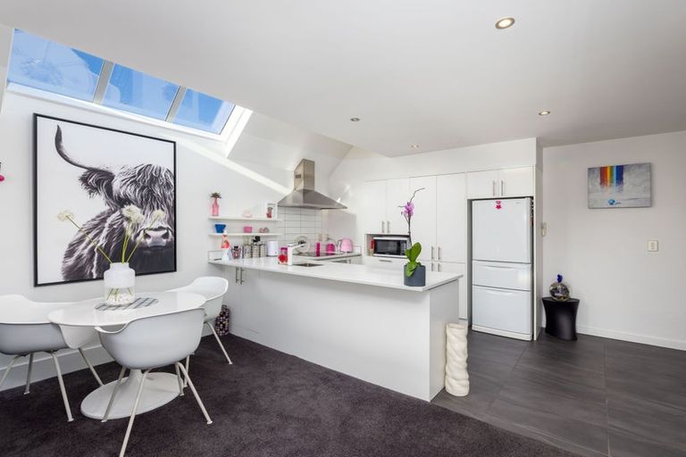 Photo of property in 496b Manchester Street, St Albans, Christchurch, 8014