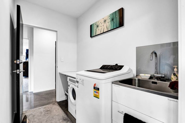 Photo of property in 4 Cessna Lane, Glen Avon, New Plymouth, 4312