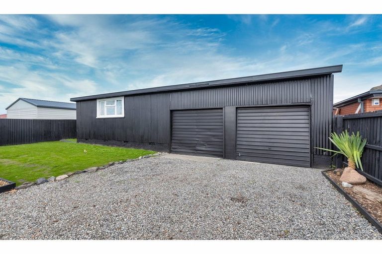 Photo of property in 50a Coopers Road, Dallington, Christchurch, 8061