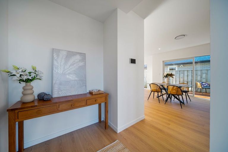 Photo of property in 53 Mehrtens Crescent, Woodend, 7691