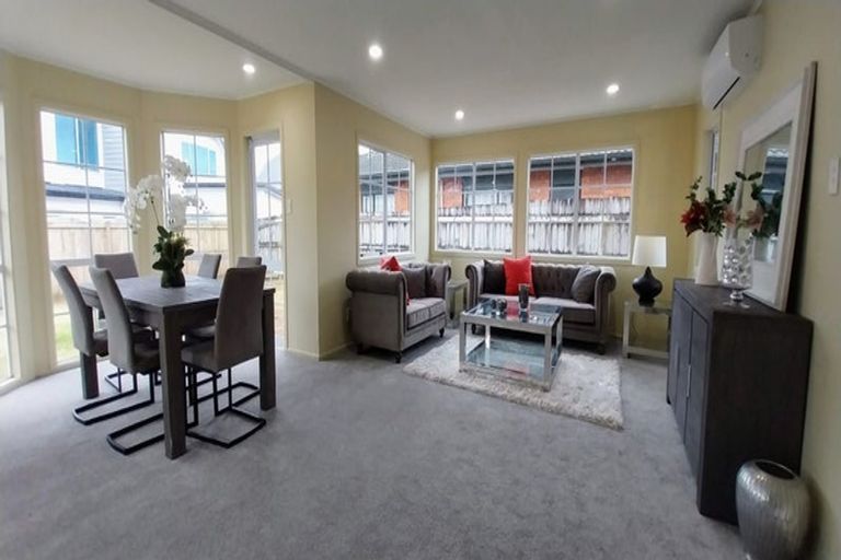 Photo of property in 2/53 Milton Road, Papatoetoe, Auckland, 2024