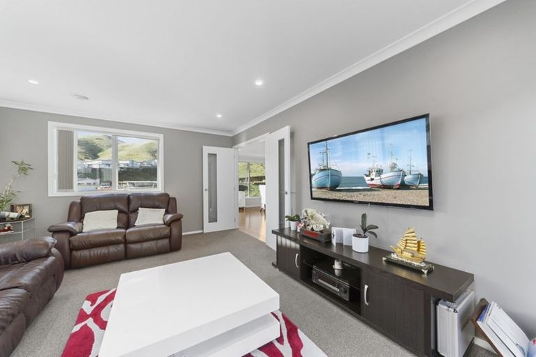 Photo of property in 18 Rochdale Drive, Churton Park, Wellington, 6037