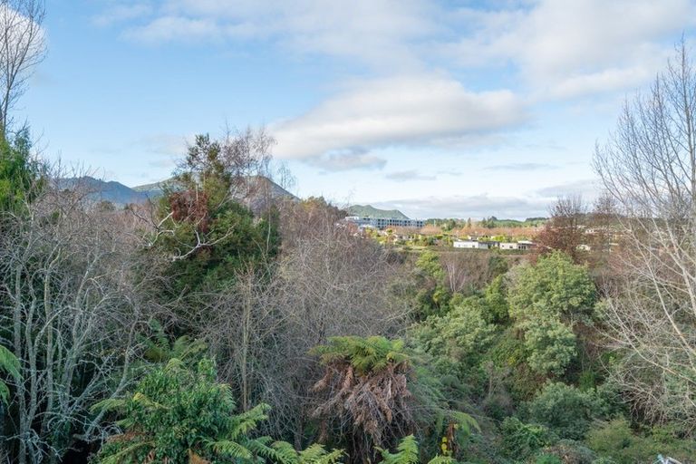 Photo of property in 10 Armstrong Grove, Hilltop, Taupo, 3330