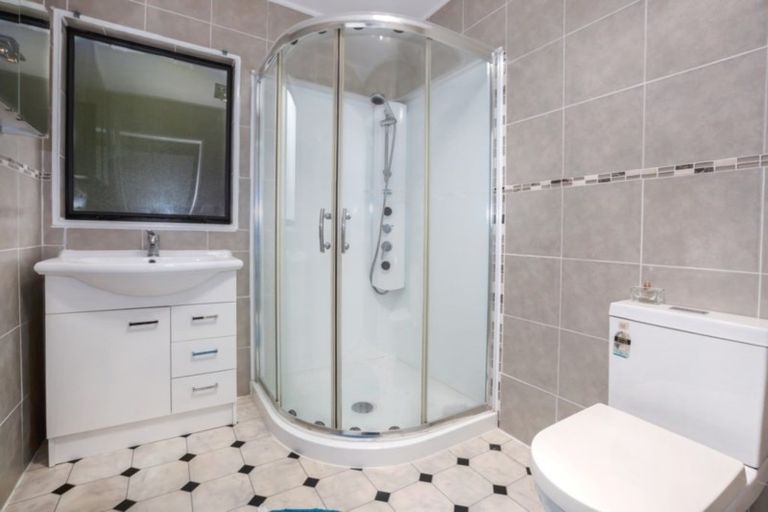 Photo of property in 60 Sailmaker Close, Whitby, Porirua, 5024