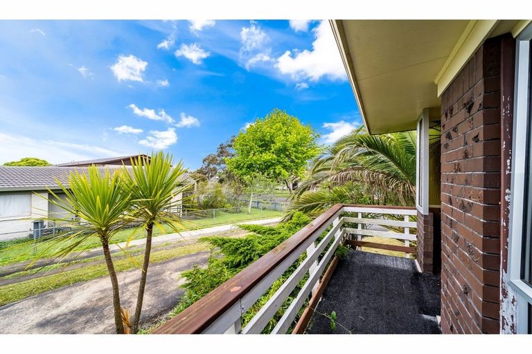 Photo of property in 1/17 Ballater Place, Highland Park, Auckland, 2010