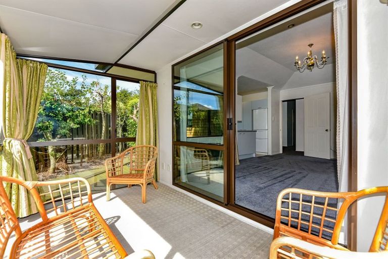 Photo of property in 5 Villa Grove, Ilam, Christchurch, 8041