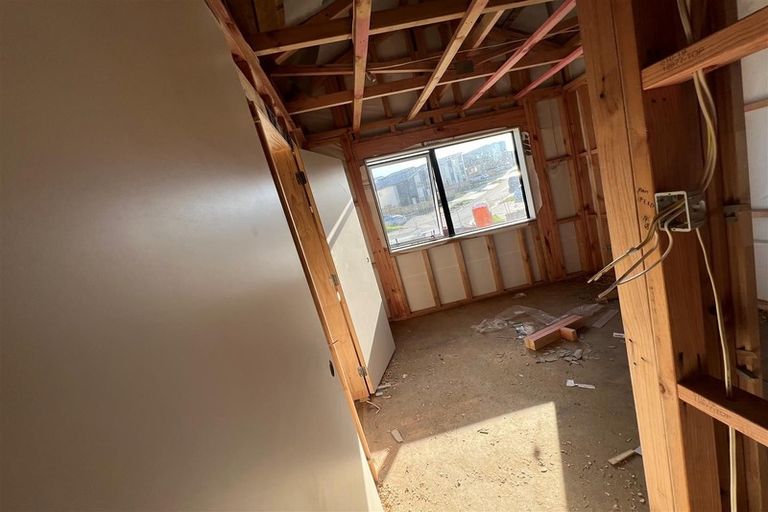 Photo of property in 20a Putiputi Way, Papakura, 2110