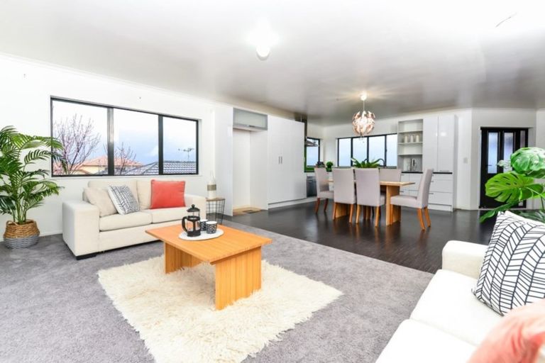 Photo of property in 17 Dorchester Place, Nawton, Hamilton, 3200