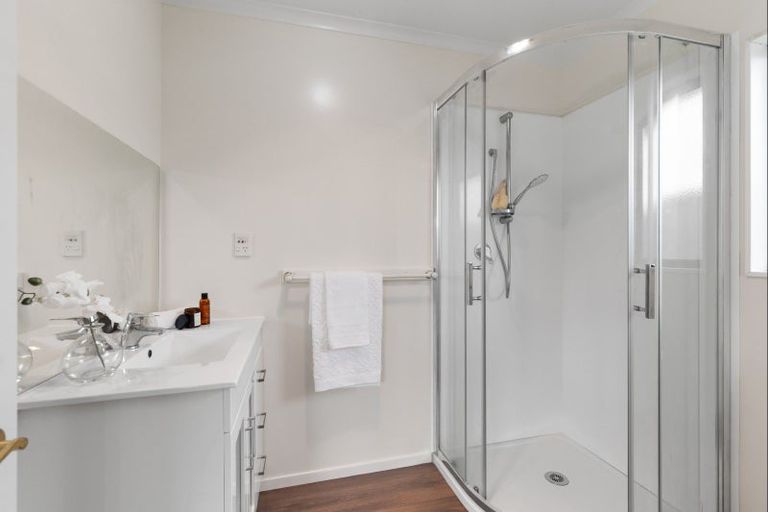 Photo of property in 13 Homewood Avenue, Levin, 5510