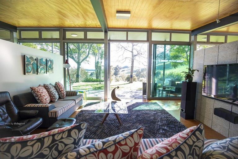 Photo of property in 18 Warren Road, Raglan, 3295