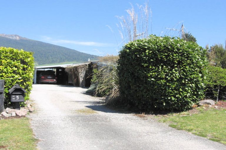 Photo of property in 25 Tongariro Road, Turangi, 3334