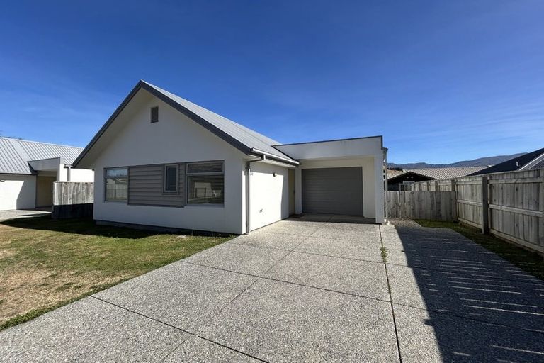 Photo of property in 6a Judge And Jury Drive, Lake Hayes, Queenstown, 9304