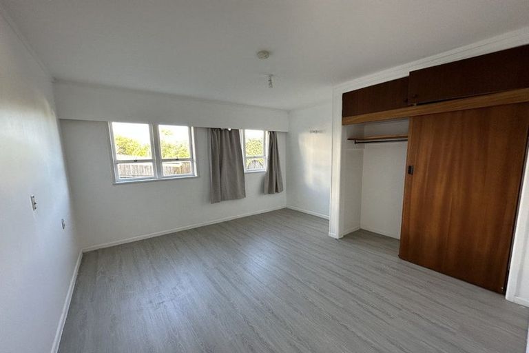 Photo of property in 140a Golf Road, Titirangi, Auckland, 0600