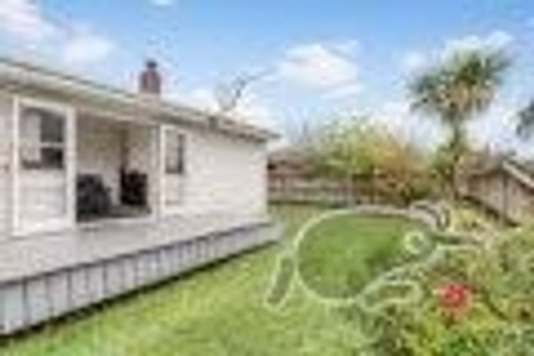 Photo of property in 17 Cameron Street, Papakura, 2110