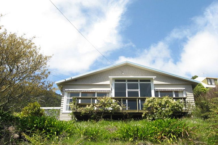 Photo of property in 3b Milton Terrace, Picton, 7220